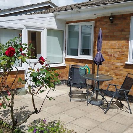 Beautiful 3-Bed Bungalow Kessingland Rural Retreat Lowestoft Kültér fotó